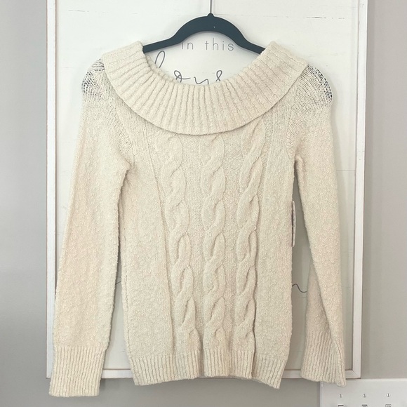 Free People off shoulder Cable Neck Sweate… - Picture 2 of 13